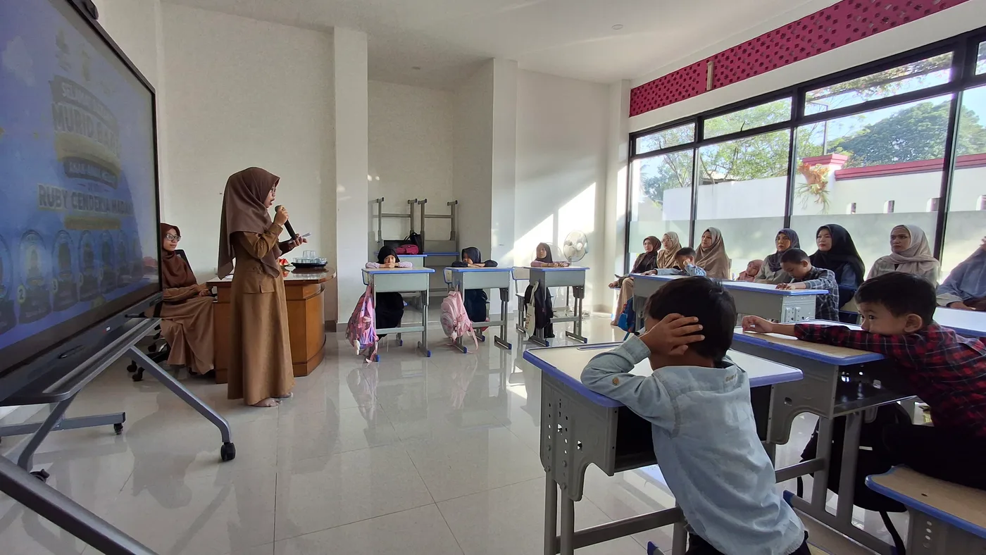 MPLS Hari ke-1 SDIT Ruby Cendekia Madani: Sambutan Penuh Kehangatan & Awal Ceria Menuntut Ilmu