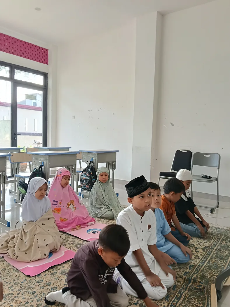 Penutupan MPLS Hari ke-5 SDIT Ruby Cendekia Madani: Senam Ceria, Outbound Mini & Pengukuhan Santri Juara - Dokumentasi 2